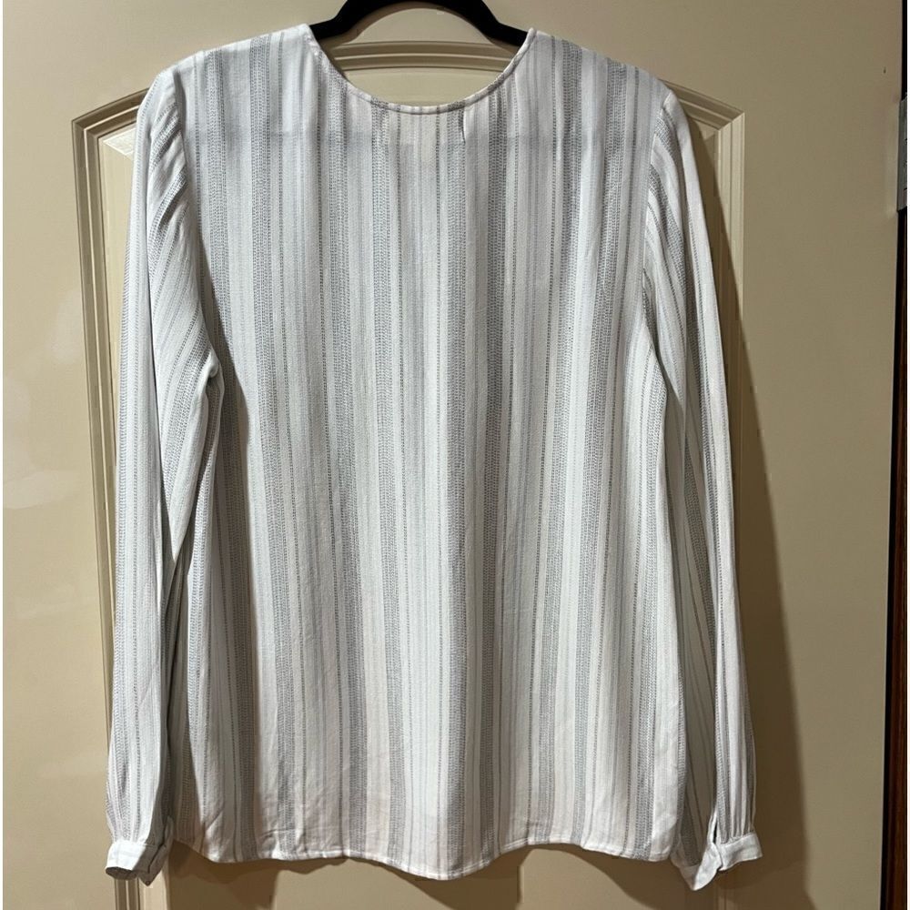 ANTHROPOLOGIE CLOTH & STONE Long Sleeve Striped Fringe Tie Tassel Top Size Small - Picture 2 of 6